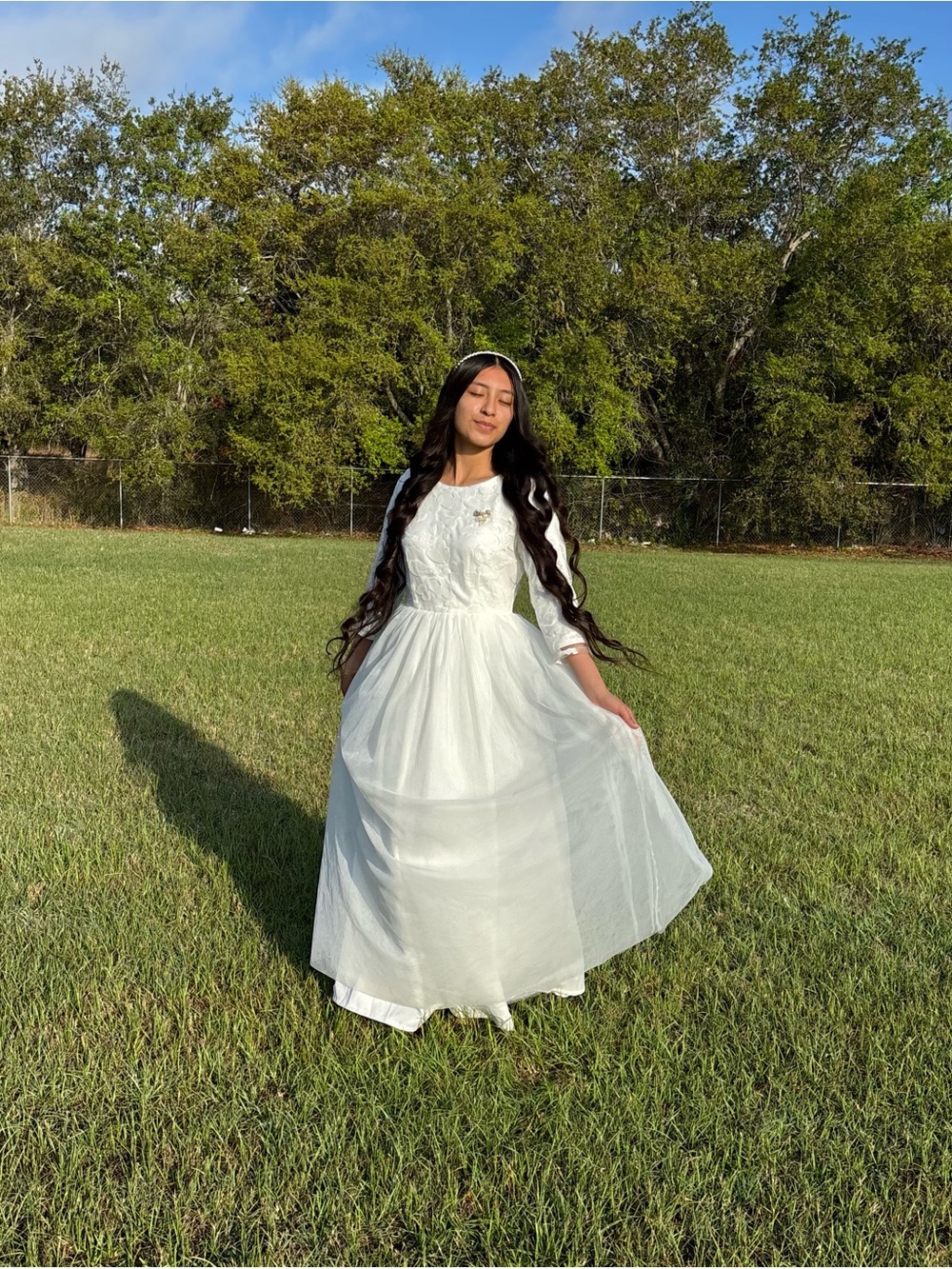 Affordable modest Dainty Jewells wedding dress - Picture 6 of 9